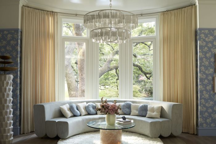 How to decorate high ceiling windows