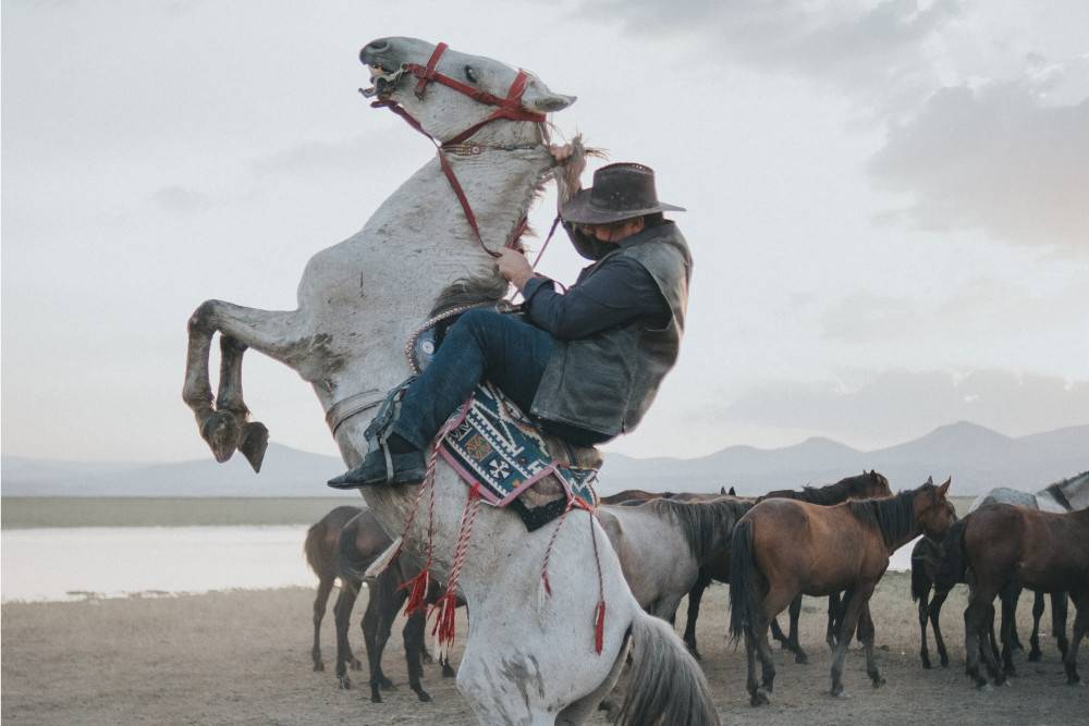 How to dress cowboy style