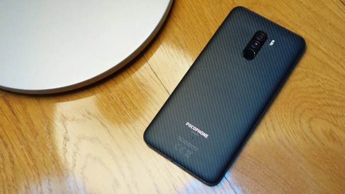 Harga hp xiaomi pocophone f1 dan spesifikasinya